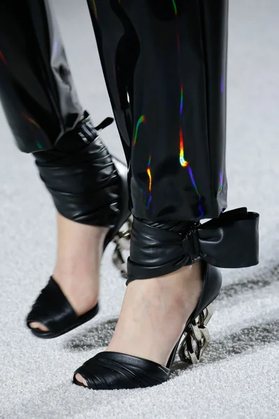 Look 75